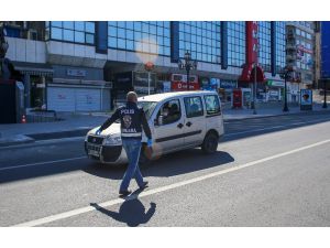 Sokağa Çıkma Kısıtlamasının İkinci Gününde Ankara Sokakları Boş Kaldı