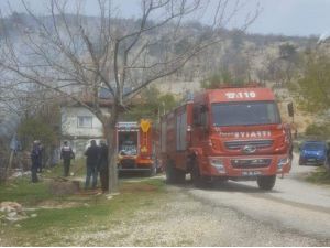 Nallıhan’da Çıkan Yangında Ev Kullanılamaz Hale Geldi