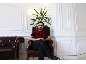Aksesuar haline gelen filtreli motifli maskeler, Avrupalıların ilgi odağı oldu