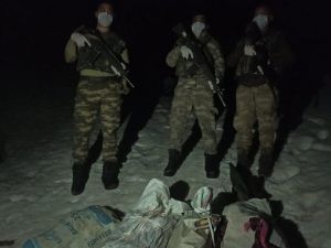Şemdinli Bölgesinde Hududu Geçmeye Çalışan 4 Şüpheli Yakalandı