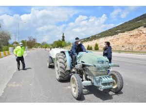 Korkuteli’nde cadde ve sokaklar kısıtlamanın 3’üncü gününde de boş kaldı