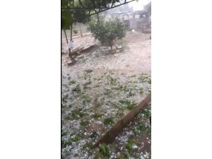 Antalya’ya ceviz büyüklüğünde dolu yağdı