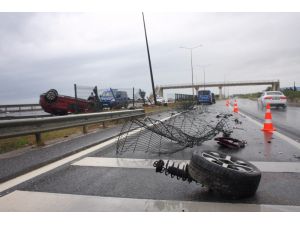 Otomobilin takla attığı karayolu savaş alanına döndü