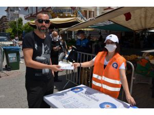 Büyükşehir Alanya’da maske dağıttı