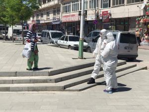 Sağlıkçılardan Kaçan Korona Virüs Şüphelisini Polis Yakaladı