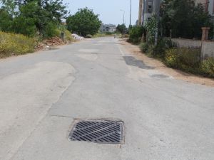 Karantina bölgesine kanalizasyondan girmeye çalışınca mahsur kaldı