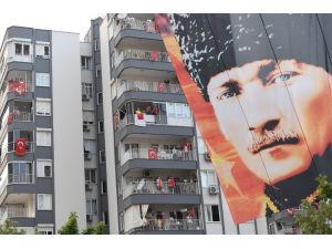 Konyaaltı, 19.19’da İstiklal Marşı ile yankılandı