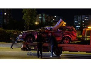 Ankara’da Yol Temizleme Aracına Çarpan Otomobilin Sürücüsü Hayatını Kaybetti