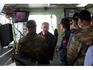 Bakan Akar Ve Komutanlar İskenderun Deniz Üs Komutanlığı’nda Bahriyelilerle Bayramlaştı