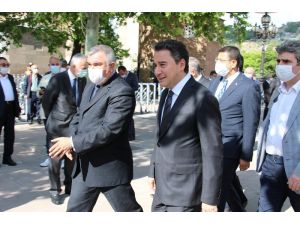 Refah Partisi Eski Genel Başkanı Ahmet Tekdal Son Yolculuğuna Uğurlandı