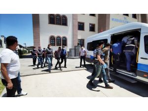 Nurdağı’nda 6 Adrese Eş Zamanlı Uyuşturucu Operasyonu: 6 Gözaltı