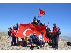 3 bin metre rakımlı Eren Dağı’na doğa yürüyüşü