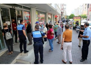 Akdeniz’de İş Yerleri Denetlendi, Maske Dağıtıldı