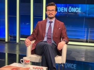 Op. Dr. Ahmet Dilber: "Dudak Dolgusunda Memnuniyet Oranı Çok Yüksek"