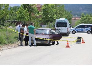 Isparta’da Park Halindeki Araçta 1 Kişi Ölü Olarak Bulundu
