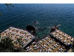 Antalya’nın falez plajları Pazartesi açılıyor