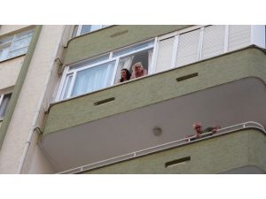 Buzdolabından Çıkan Yangında Ev Kullanılamaz Hale Geldi