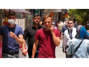 Maske Takma Zorunluluğu Bulunan Isparta’da Endişelendiren Görüntüler