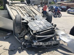 Otomobil Ters Döndü, Sürücüsü Yaralanmadan Kurtuldu
