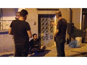 Otostop Çekerek Bindiği Otomobilde Başına Gelmeyen Kalmadı
