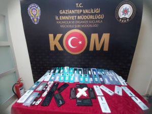 Gaziantep’te 50 Adet Gümrük Kaçağı Telefon Ele Geçirildi
