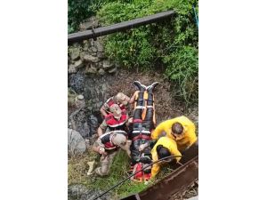 Hatay’da Otomobil Dereye Uçtu: 2 Yaralı