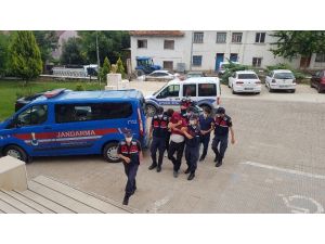 Çal’da Uyuşturucu Operasyonu: 5 Gözaltı