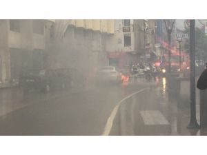 Hatay’da Seyir Halindeki Araç Alev Alev Yandı