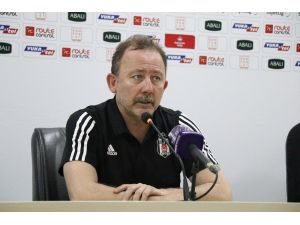 Sergen Yalçın: “Beşiktaş Şampiyonluğa Oynayan Bir Kadro Kuracak”