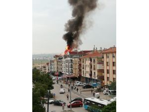 Başkent’te Korkutan Çatı Yangını