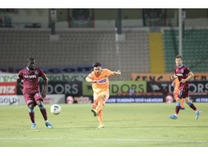 Süper Lig: Aytemiz Alanyaspor: 2 - Trabzonspor: 2 (Maç Sonucu)