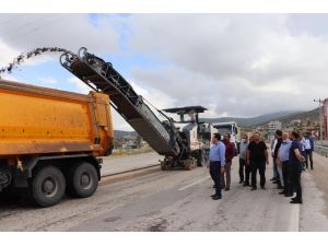 Kargalıkta alt geçit ve sıcak asfalt çalışması