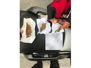 Uyuşturucuyla Yakalanan Motosiklet Sürücüsü Gözaltına Alındı