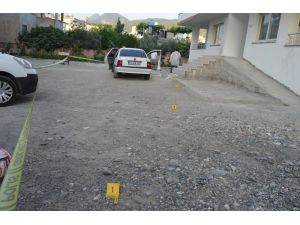 İlişkisinin Bitmesine Sebep Olarak Gördüğü Kişiyi Kurşun Yağmuruna Tuttu