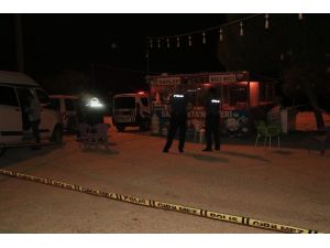 Çay Bayat Diyen Müşteri Kendisine Servis Yapan Öğretmeni Vurdu