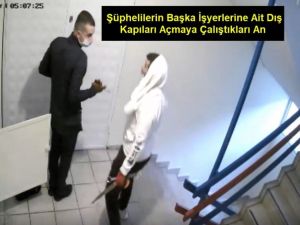 Cerrahi Maskeli Hırsızlar Güvenlik Kamerasında