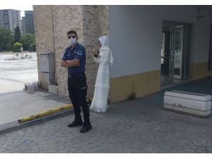 Zorla Evlendirilmek İstenen Kız Nikah Salonuna Polis Baskınıyla Kurtarıldı