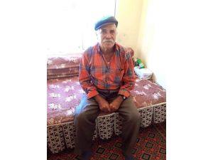 Traktör devrildi, 1 kişi öldü, 1 kişi yaraladı