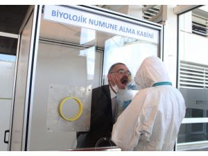 Antalya Havaliman’ında  PCR testi için 3100 numune alındı