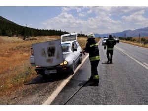 Konya’da Seyir Halindeki Otomobilde Yangın