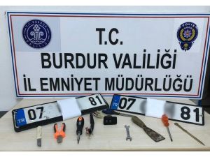 Hırsızlık Olayının Şüphelisi Üzerinde İngiliz Anahtarıyla Yakalandı