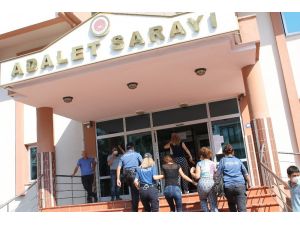 Başkent’te Hırsızlık İddiasıyla Yakalanan 5 Kişi Tutuklandı