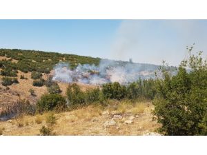 Denizli’de Orman Yangına Havadan Ve Karadan Müdahale Ediliyor
