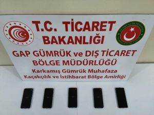 Sınır Kapısında 5 Adet Telefon Ele Geçirildi