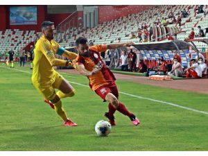 Süper Lig: Fraport Tav Antalyaspor: 1 - Galatarasaray: 0 (İlk Yarı)