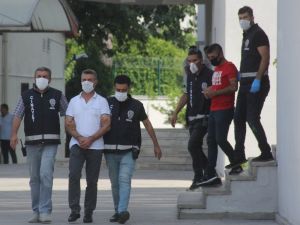 Adliyede Hasımlarına Silahlı Saldırı Düzenleyen Zanlılar Adliyeye Sevk Edildi