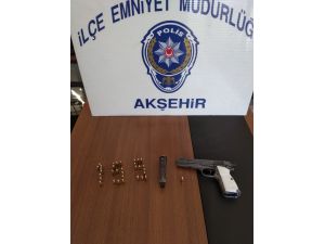 Uyuşturucu Baskınında Tabanca Ele Geçirildi