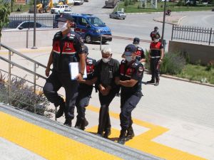 Müşterisini Av Tüfeğiyle Öldüren Kahvehane Sahibi Tutuklandı