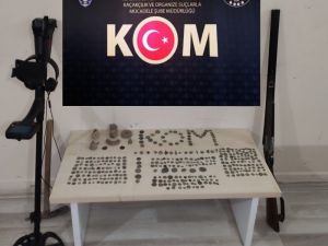 Mezar Taşını Dahi Çalan Define Avcılarına Polis Operasyonu