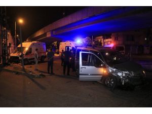 Adana’da Ambulans Ve Hafif Ticari Araç Çarpıştı: 1 Yaralı